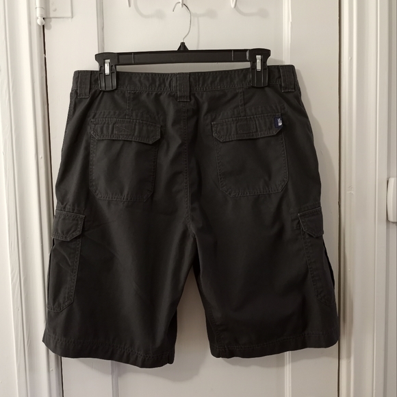 The North Face Dark Gray Cargo Shorts Mens Size 40 - Picture 2 of 14